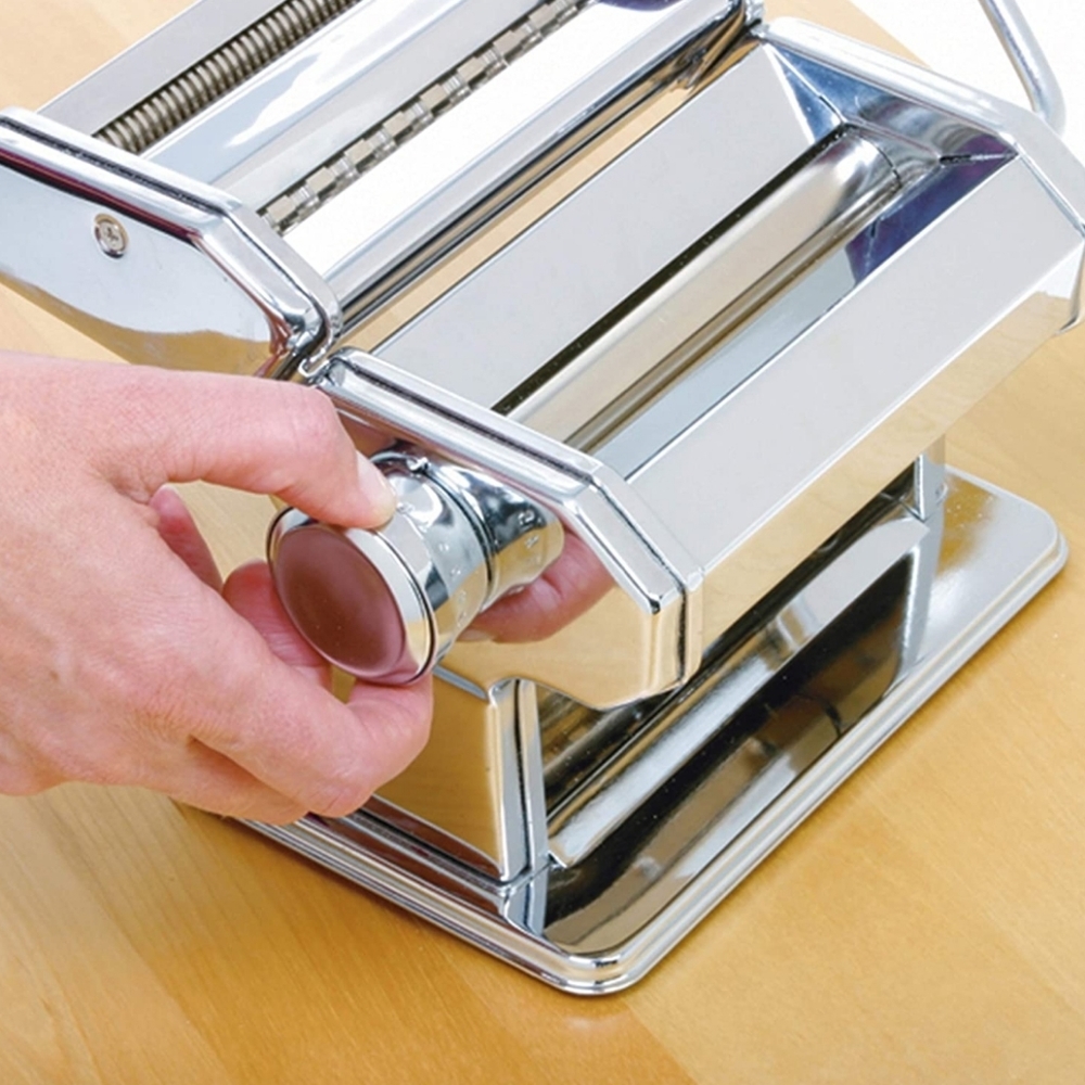 Host Pick! Pasta Roller with Spaghetti and Fettucini Attachment - Picture 10 of 12